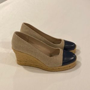 Jack Rogers Palmer cap closed toe wedge